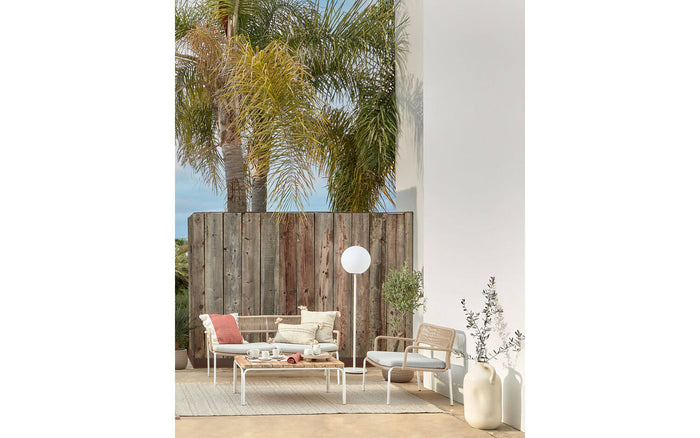 Kave Home - Cailin fauteuil in beige koord met gegalvaniseerde stalen