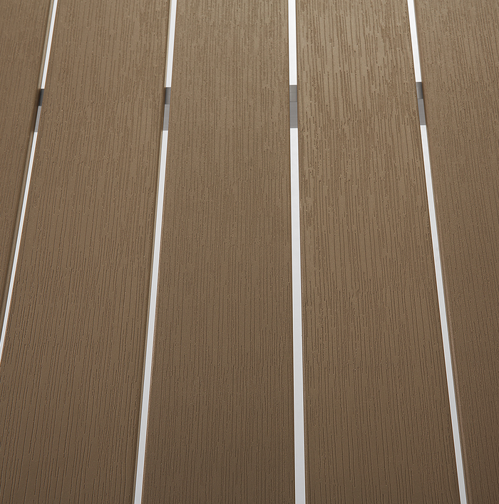 Beliani - VERNIO - Tuinset voor 6 - Lichte houtkleur - Kunsthout