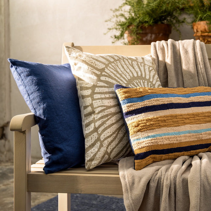 Dutch Decor sierkussen Mante - 30x50 cm Insignia Blue