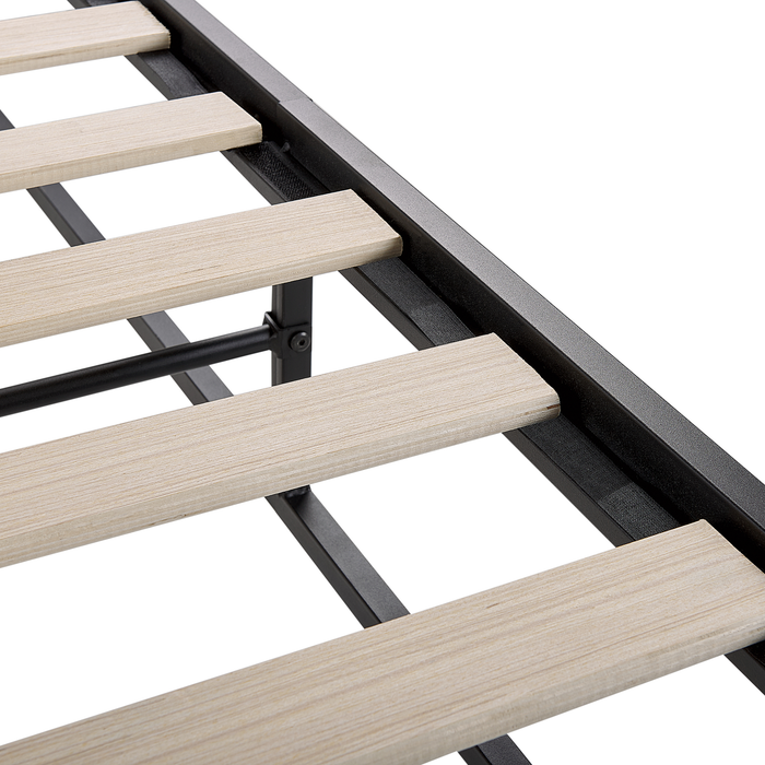 Beliani - VIRY - Tweepersoonsbed - Zwart - 180 x 200 cm - Metaal