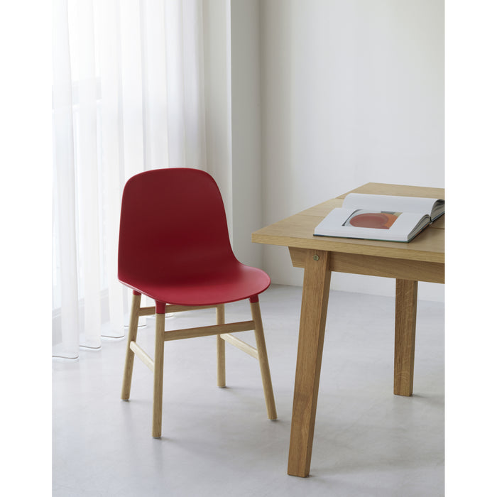 Normann Copenhagen Form Stoel - Eiken - Bright Red