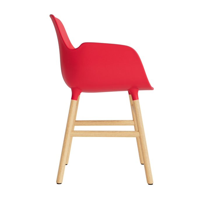 Normann Copenhagen Form Stoel met Armleuning - Eiken - Bright Red