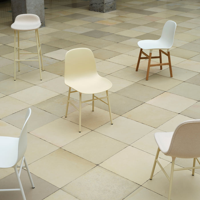 Normann Copenhagen Form Stoel - Staal - Crème