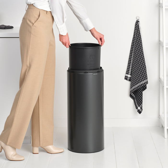Brabantia Touch Bin New Afvalemmer 30 Liter - Confident Grey