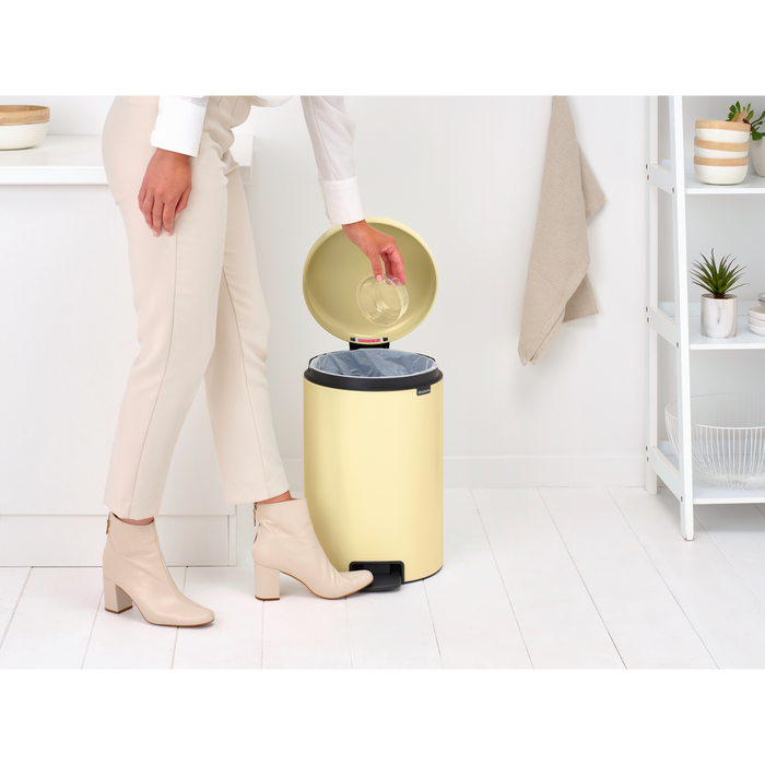Brabantia NewIcon Pedaalemmer 20 L - Mellow Yellow