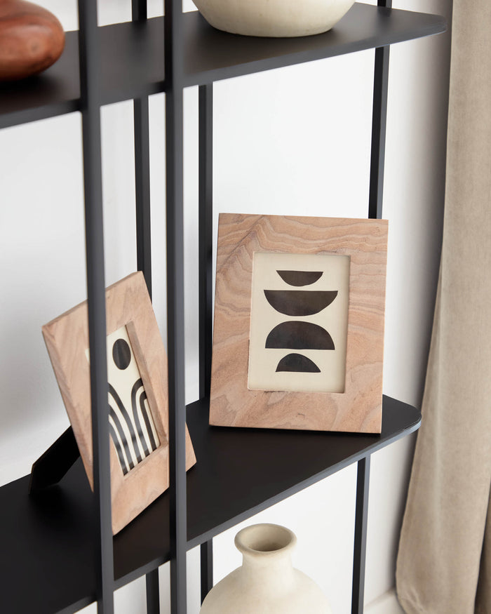 Kave Home - Fotolijst Siriana roze 25 x 20 cm