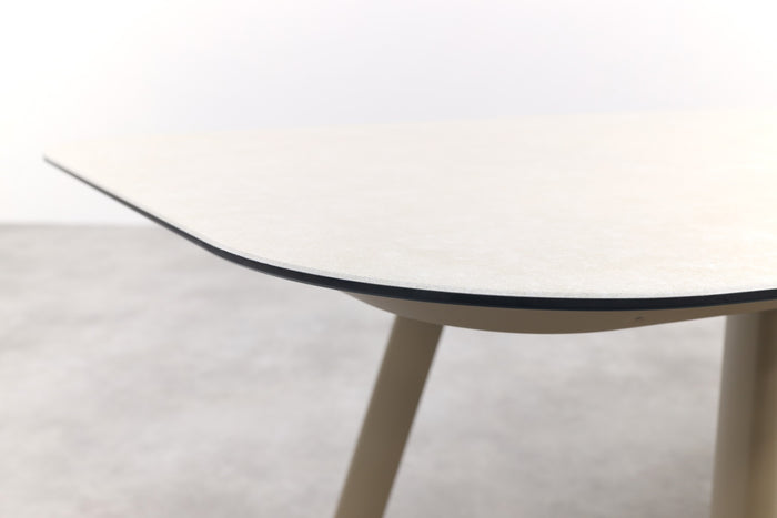 Taste Manolo tuintafel 240x103 cm. - Deens ovaal - Latte
