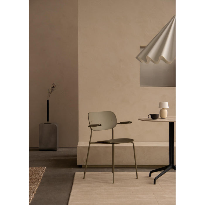 Audo Copenhagen Co tuinstoel met armleuningen olijf