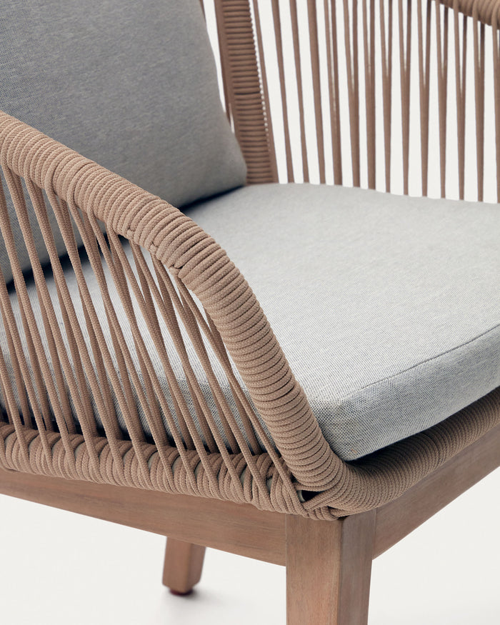 Kave Home - Portalo stoel met beige touw en massieve acaciahouten