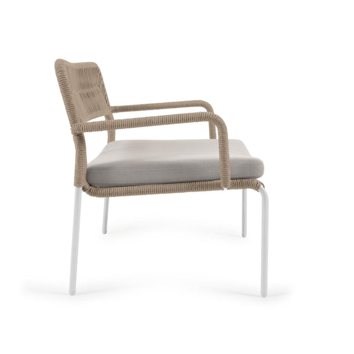 Kave Home - Cailin fauteuil in beige koord met gegalvaniseerde stalen