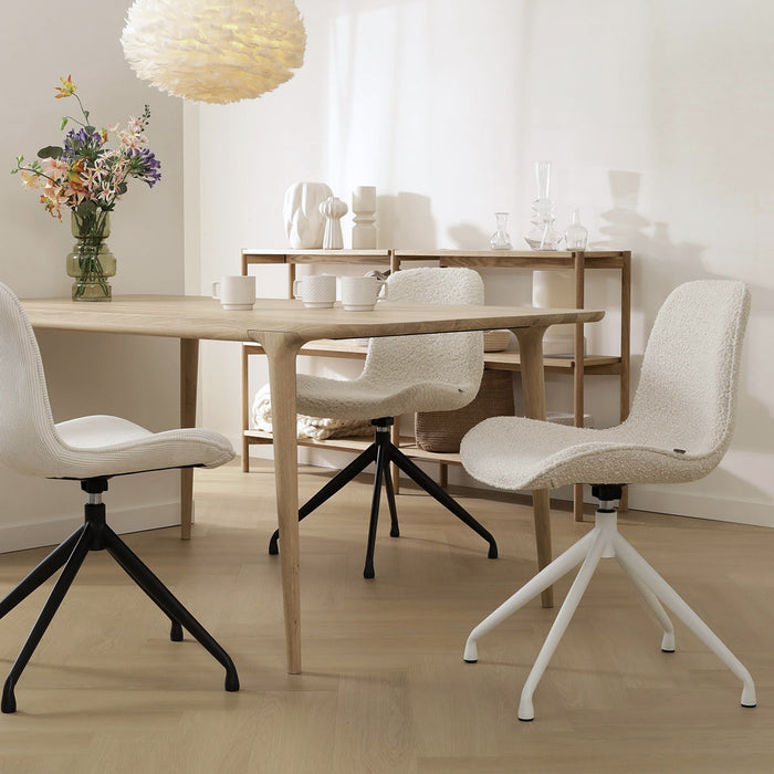 Nolon Nola-Fé Eetkamerstoel Bouclé Beige - Draaibaar Zwart Onderstel