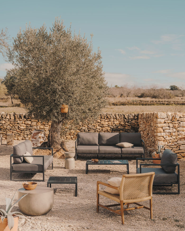 Kave Home - Comova bijzettafel voor buiten in zwart aluminium 60 x 60