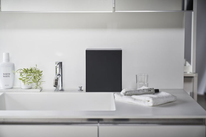 Yamazaki Zelfklevend Badkamer Prullenbakje - Tower - Zwart