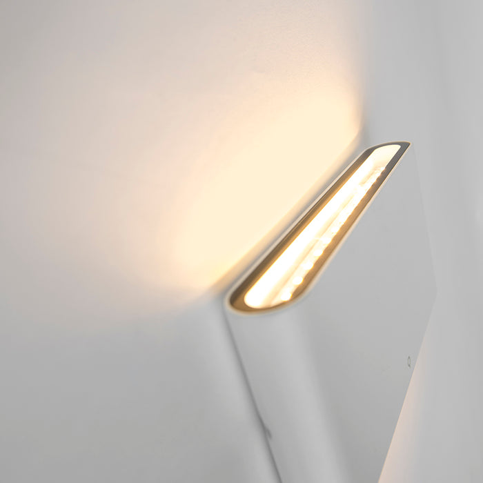 QAZQA Moderne buiten wandlamp wit 17,5 cm incl. LED IP65 - Batt