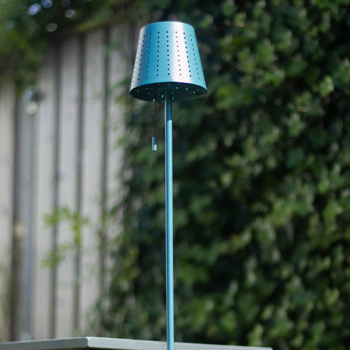QAZQA Buiten vloerlamp blauw incl. LED 3-staps dimbaar op solar -