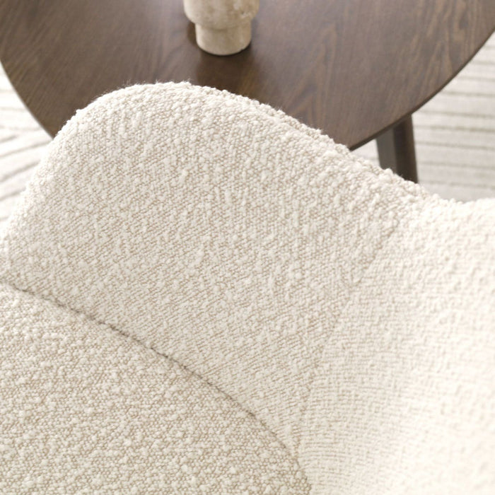 Nolon Nora-Mare Eetkamerstoel Bouclé Beige - Armleuning - Witte Poten