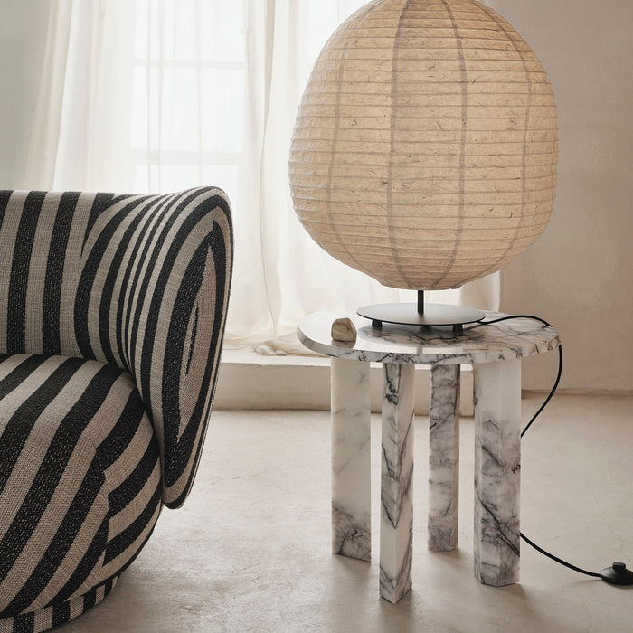 Ferm Living Taula Bijzettafel - White / Charcoal