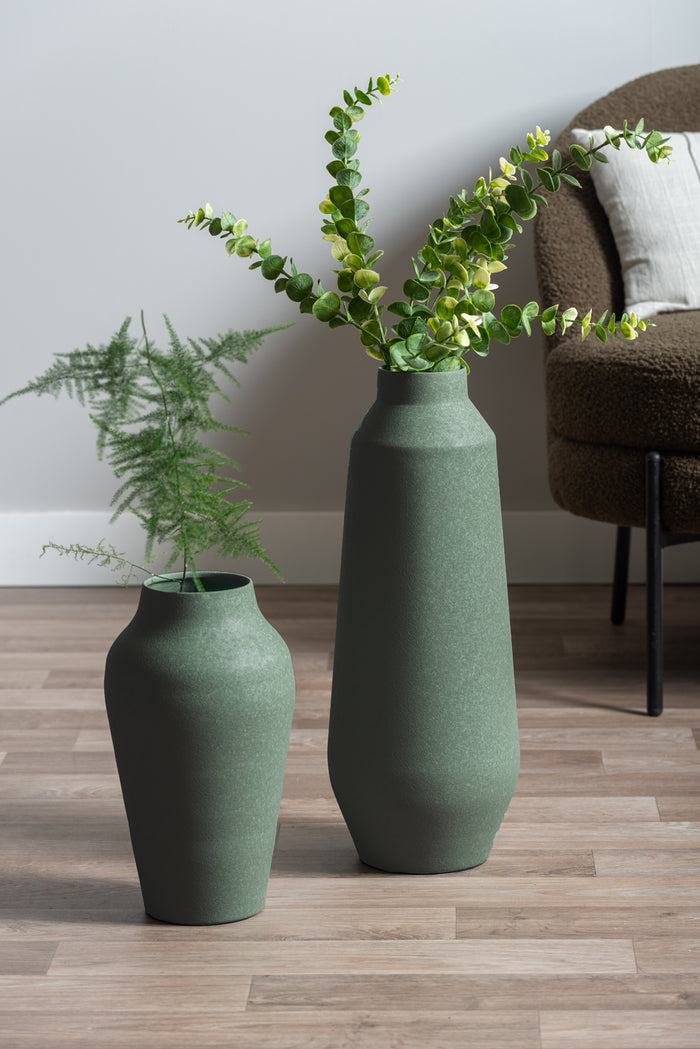 present time - Vase Boaz Pin High