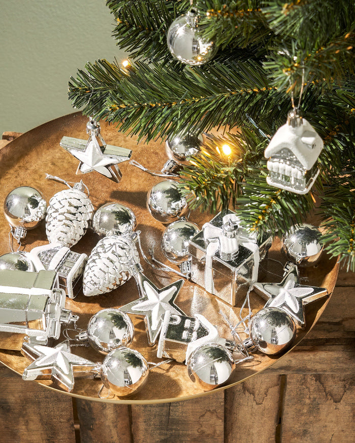 Black Box Trees Joy Kunstkerstboom met Ornamenten en Verlichting - H90