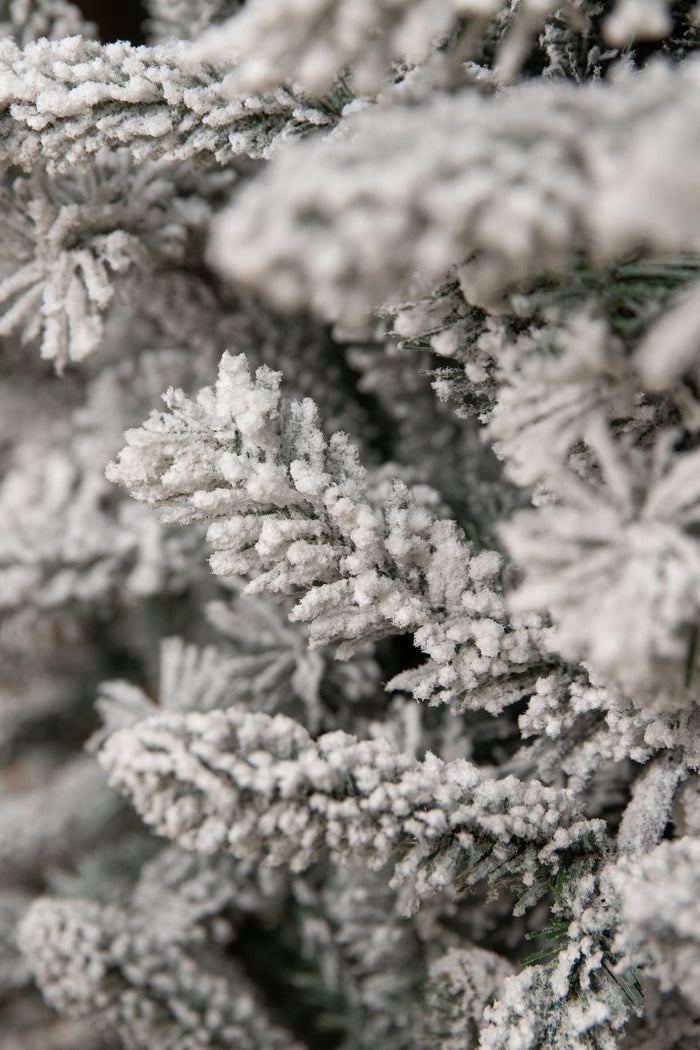 Black Box Trees Snowdon Kunstkerstboom - H215 x Ø127 cm