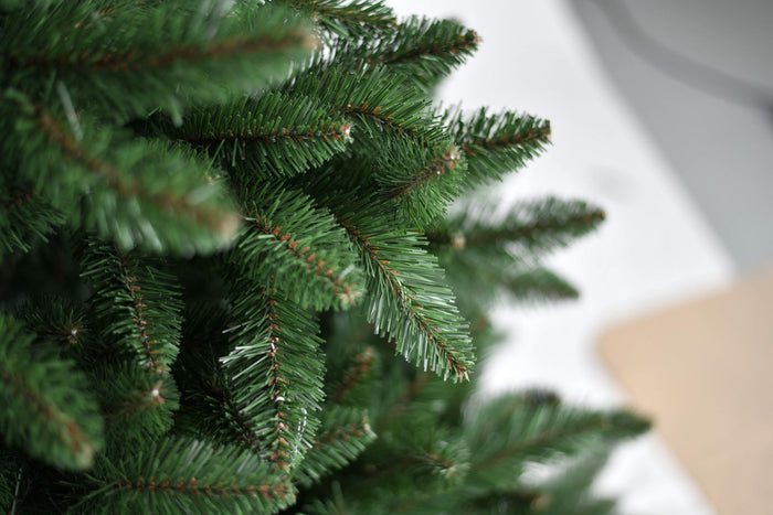 Nordskot Outdoor Hinged kunstkerstboom - 274 cm - Donkergroen - Ø137