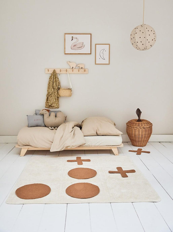 Tapis Petit Tic Tac Toe vloerkleed 120x120 beige