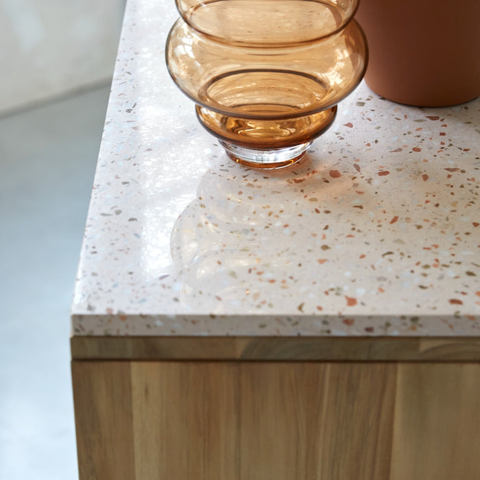Tikamoon - Miho - Teak en premium terrazzo Pink bijzettafel
