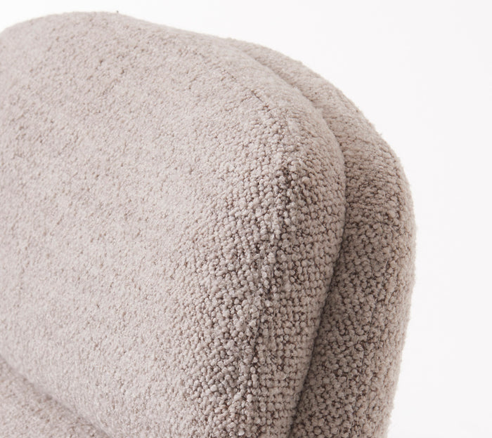 Hygge Interiors Sifton Taupe Bouclé Relaxfauteuil en Voetenbank Set