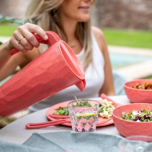 Koziol - Schenkkan, 1.5 L, Organic, Natuur Koraal - Koziol | Club Pitc