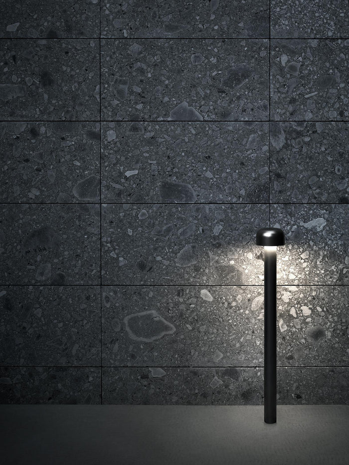 Flos Bellhop sokkellamp LED hoog donkerbruin