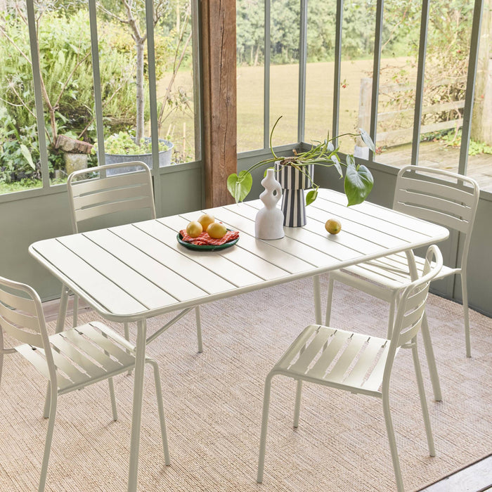 sweeek - Opvouwbare tuintafel 6 plaatsen metaal