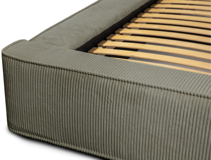 Trae Mobler Harmon 160x200 cm Gestoffeerd Bed Olijfgroen