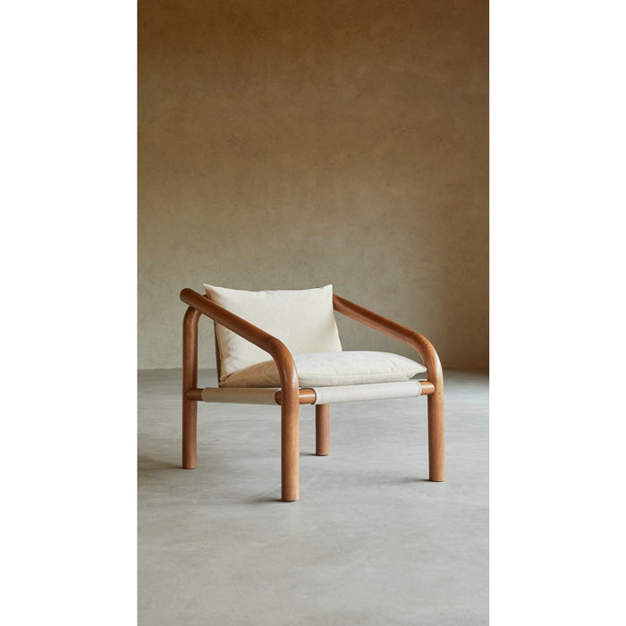 Tikamoon - Fauteuil van donker massief eikenhout en ecru stof