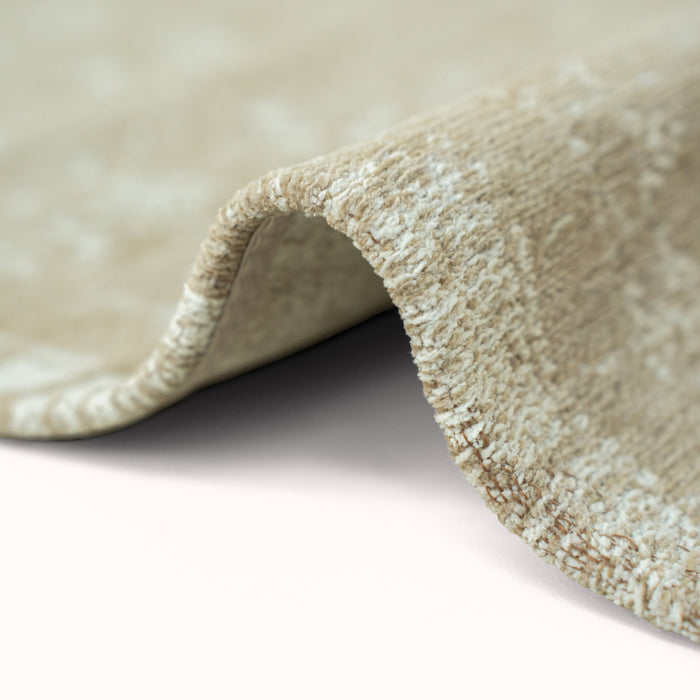 Louis de Poortere Medallion Fading World Vloerkleed 280 x 390 cm - Milk Curry