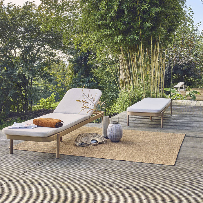 sweeek - Set van 2 acaciahouten ligbedden, verstelbaar