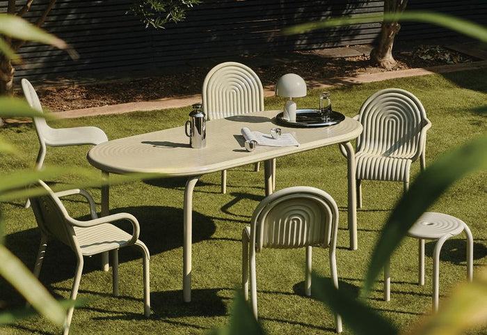 Tom Dixon Groove Obround tuintafel 186x86 Putty