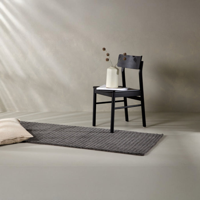 Fjôrd - Vloerkleed Donkergrijs - 200x70cm - Milton