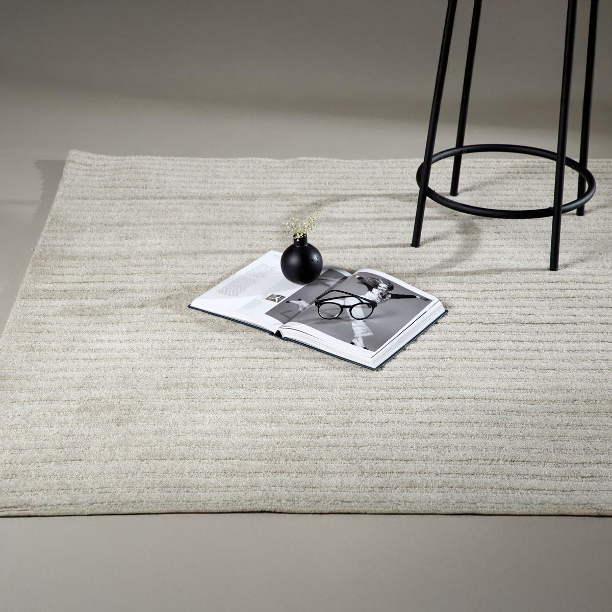 Fjôrd - Vloerkleed Lichtgrijs - 300x200cm - Milton