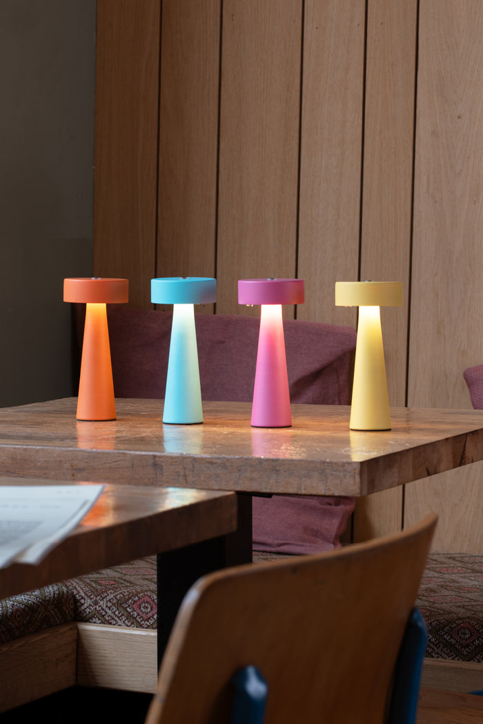 Leitmotiv - Tafellamp Mini LED Ring - Helderroze