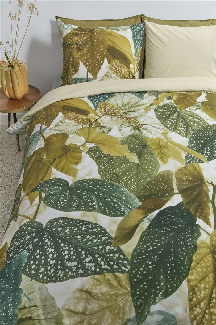 Beddinghouse Begonia  dekbedovertrek - 200x200|220 - Olijfgroen