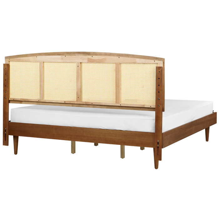 Beliani - VARZY - Bed - Lichtbruin - 180 x 200 cm - Rubberhout