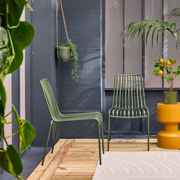 sweeek - Stapelbare stalen tuinstoelen (Set van 2)