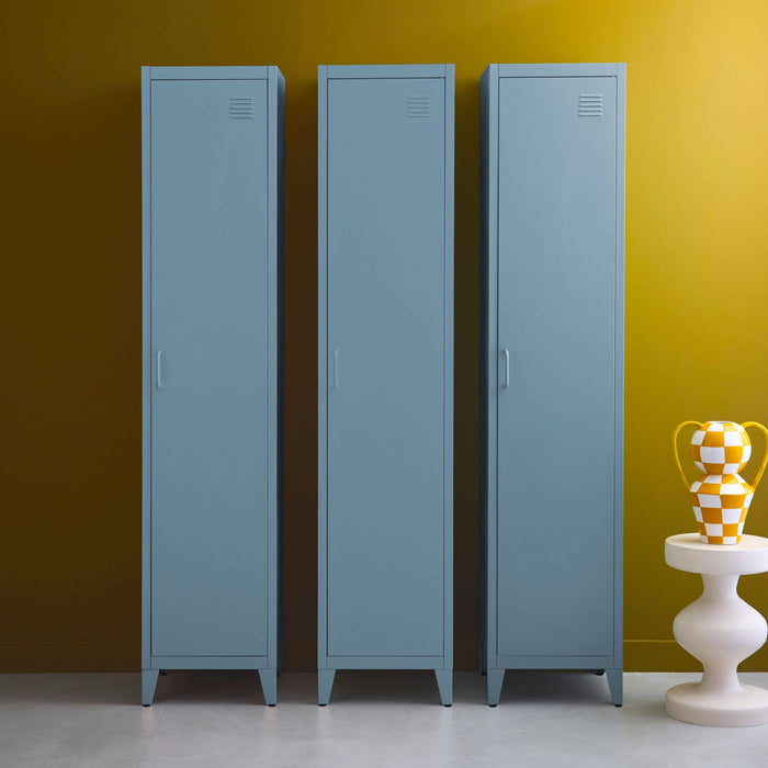 sweeek - Industriële metalen kast 4 vakken 1 deur (set van 3)