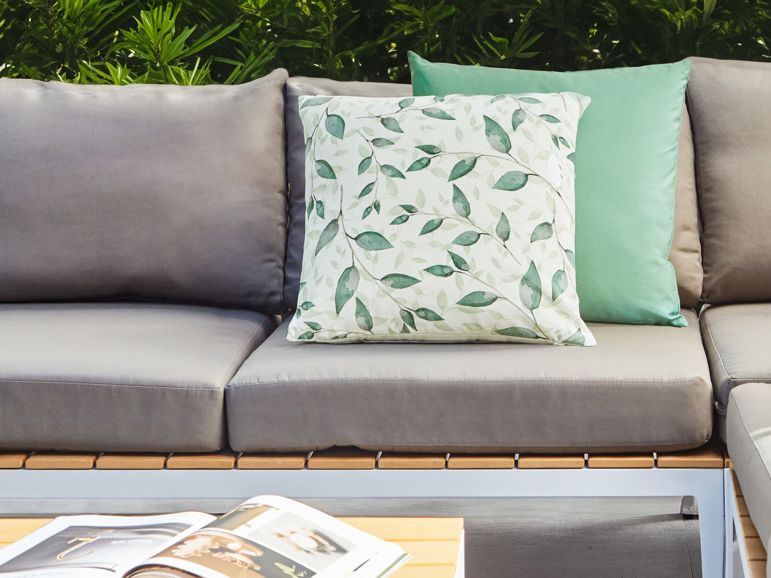 Beliani - FLYLEAF - Tuinkussen set van 2 - Groen - Polyester