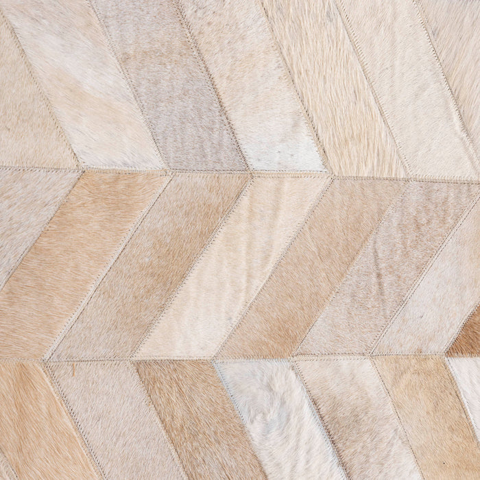 PTMD Joanne Beige cowhair patchwork carpet oval L