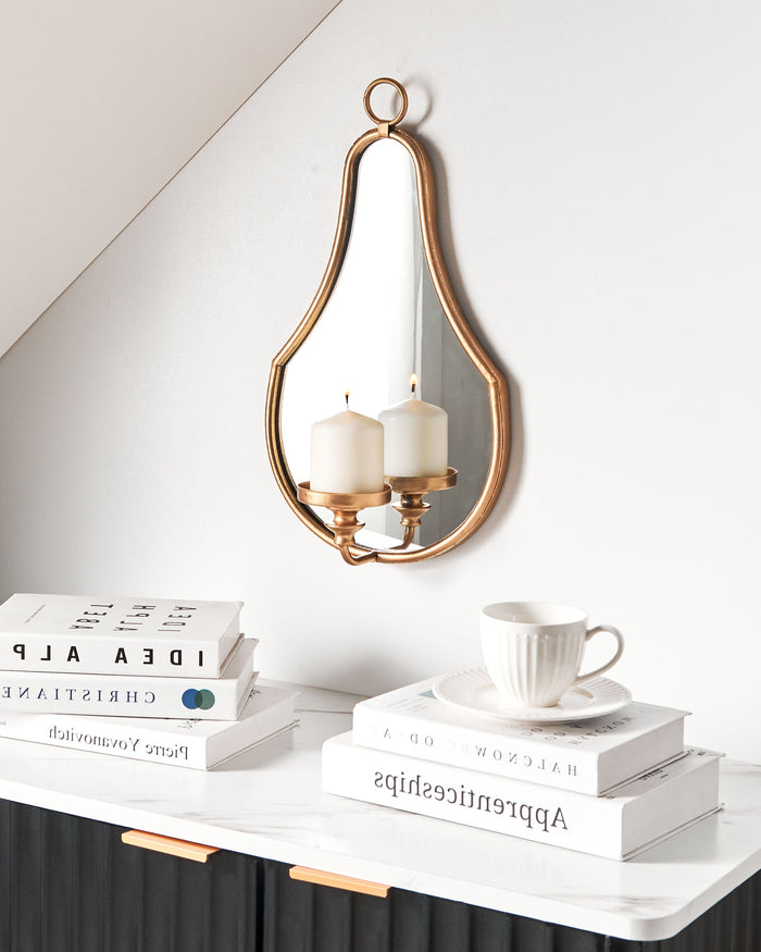 Beliani - BAZARNES - Wandkandelaar - Goud - IJzer