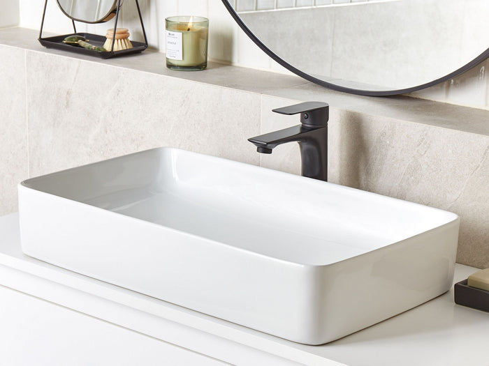 Beliani - ULUA - Wastafel - Wit - 61 x 35 cm - Keramiek