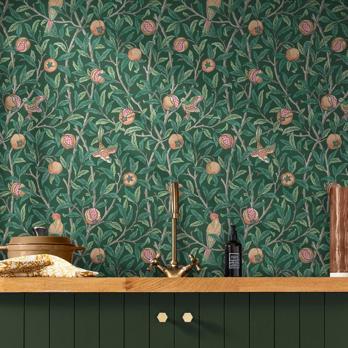 William Morris at Home vliesbehang Bird & Pomegranate Deep Green