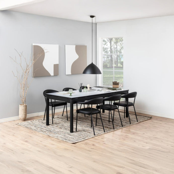 Hioshop Avur eetkamerstoel met armleuningen zwart.