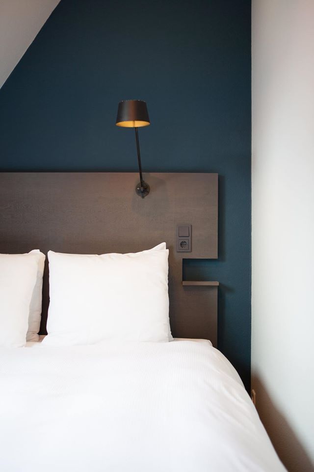 Bolt Bed Sidefit wandlamp install Striking Orange